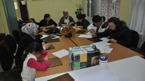 Bozüyük'te Görme Engelli Bireylere Yönelik Okuma Yazma Kursu Açıldı