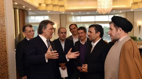 İran Eski Cumhurbaşkanı Ahmedinejad'dan Abdullah Gül'e Ziyaret