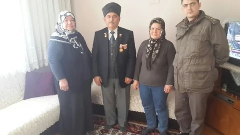 Kula'da Komutanlar Şehit Ailelerini Ziyaret Etti