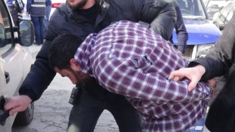 Uyuşturucu Kaçakçısı “Polisim” Dedi Polis İnanmadı