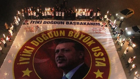 Erdoğan Ve Davutoğlu'nun Doğum Günü Van'da Kutlandı