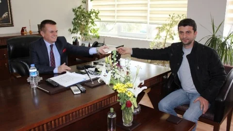 Söke'de Yemekte Fakülteye Bağış Sözü Verenler Ellerini Cebine Attı