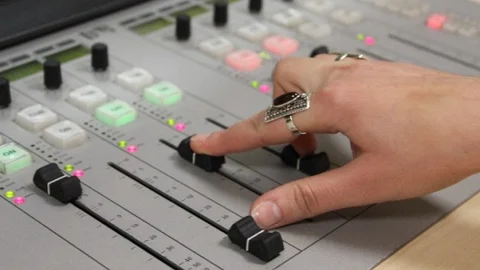 (Özel Haber) Onlar Sadece Sesini Duyduğumuz “Gizemli Kahramanlar”