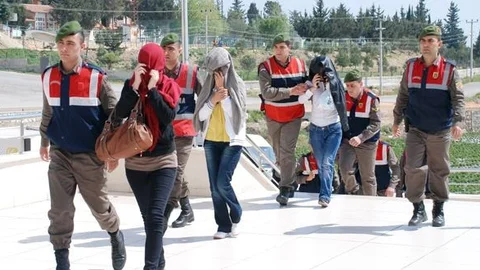 Masaj Salonlarına Fuhuş Operasyonu