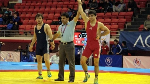 Büyük Erkekler Serbest Güreş Türkiye Şampiyonası Başladı