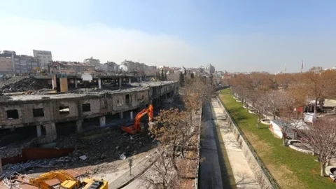 Bedesten AVM'nin Yıkımı Sürüyor