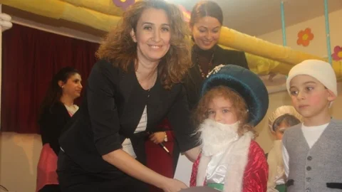 Minikler Fıkra Yarışmasında Kahkahalara Boğuldular