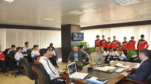 Şampiyonlardan Başkan Kuzu'ya Ziyaret