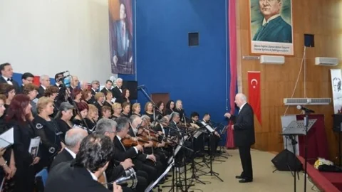 Tekirdağlılar Türk Sanat Müziği Konseri'ne Akın Etti