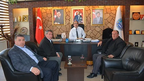 Sandıklı Minibüs Birliği'nden Belediye Başkanı Mustafa Çöl'e Teşekkür Ziyareti