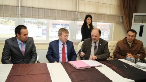 Sdü'nün Elektrikli Aracına Hexagon Sponsor Oldu