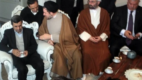 Ahmedinejad'a Bursa'da Sevgi Seli