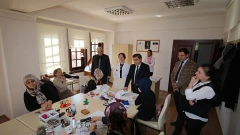 Başkan Özdemir'den Kültür Evlerine İnceleme