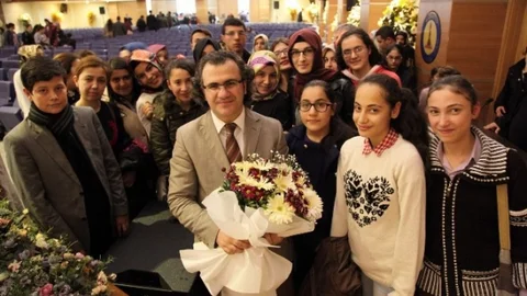 Sıtkı Aslanhan'dan Şahinbeyli Öğrencilere Motivasyon Semineri