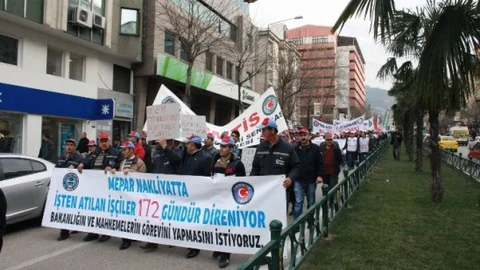 Türk-Iş Kıdem Tazminatı İçin Tabutla Yürüdü