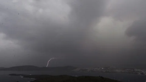 Bodrum'da Fırtına Ve Sağanak Yağış Etkili Oldu