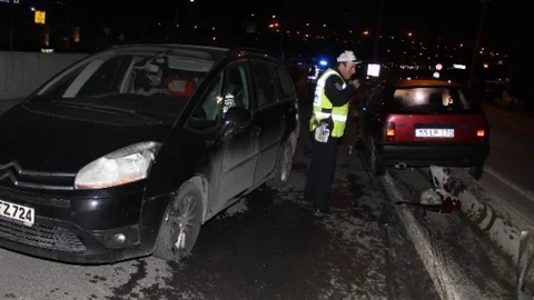 Direksiyon Başında Kalp Krizi Geçiren Sürücü Kaza Yaptı