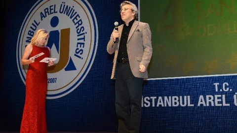 Dün Cumhurbaşkanı'na Hakaretten İfadesi Alınan Can Dündar Hakarete Yine Devam Etti