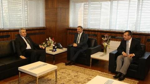 Cumhuriyet Başsavcısı Orhan Usta'dan Büyükşehir Belediye Başkanı Çelik'e Tebrik Ziyareti
