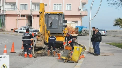 Asfalt Yama Çalışmaları Başladı