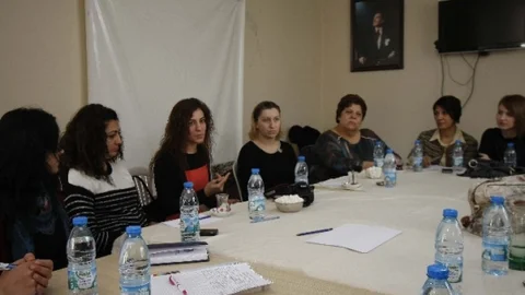 Bayraklı'da Kadınlar İçin Toplanıldı