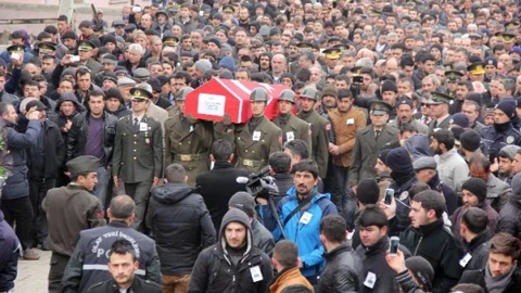 Şehit Uğur Gülmez Son Yolculuğuna Uğurlandı