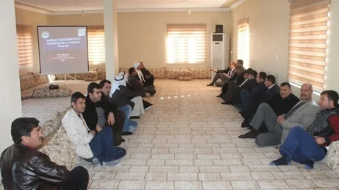 Kızıltepe'deki Çiftçiler Buğday Yetiştiriciliği Hakkında Bilgilendirildi