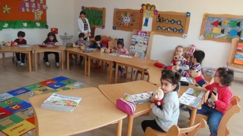 TED'li Öğrenciler Sosyal Hayatın İçeriğini Öğreniyor