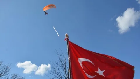 Deve Kervanı Balıkesir Sokaklarında