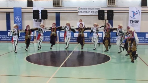 Tekirdağ'da Halk Oyunları Yarışması Yapıldı