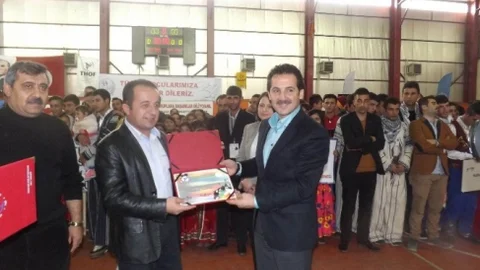 Van'da Kulüpler Arası Halk Oyunları Yarışmaları
