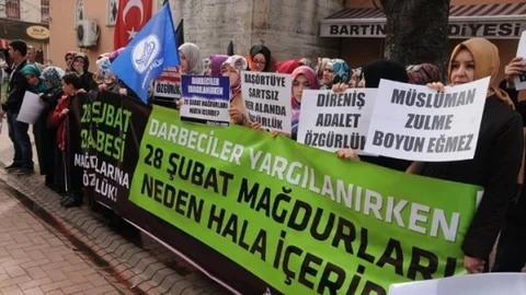 Bartın'da 28 Şubat Süreci Protesto Edildi