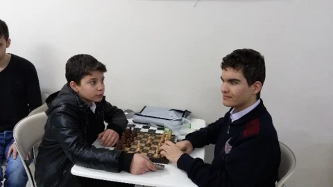 Görme Engelli Öğrencilere Satranç Eğitimi