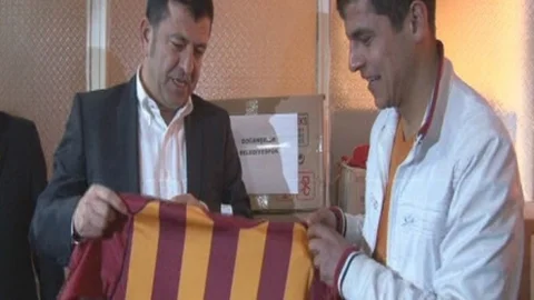 CHP Genel Başkan Yardımcısı Ağbaba 29 Amatör Takıma Malzeme Yardımı Yaptı