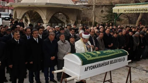 Bakan Eroğlu Afyonkarahisar'daki Programına Sivil Toplum Örgütleri Ziyaretleri İle Devam Etti