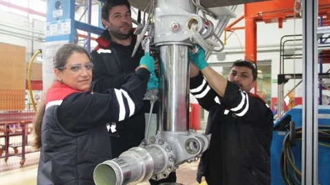 (Özel Haber) Türk Hava Yolları Uçaklarına Kadın Eli Değdi