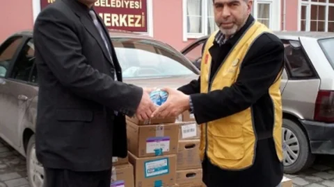 Suriye'deki Savaş Mağdurlarına İlaç Yardımı