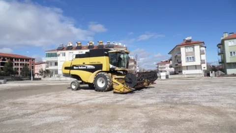 Biçerdöver Operatörleri Biçerdöver Başında Uygulama Yaptı