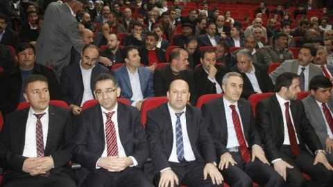 AK Parti'de Temayül Yoklaması