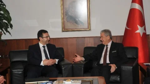 Ak Partili Aday Adayı Turhan “Izmir Doğu Akdeniz'in Üretim Ve Ticaret Merkezi Olabilir”