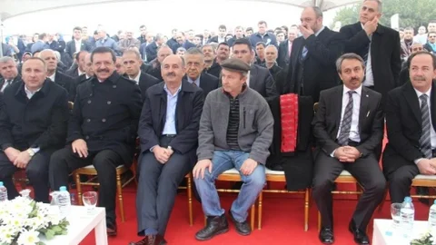 Edirne'de Bakan Müezzinoğlu'nun Programında Benzinli Eylem