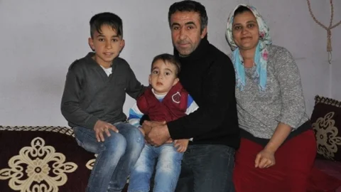 Doğuştan Yürüme Ve Konuşma Engelli Baver Yardım Bekliyor