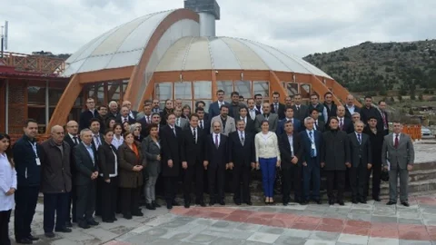 Bakan Eroğlu'ndan İstanbul'dan Aday Olacağı Söylentileriyle İlgili Açıklama