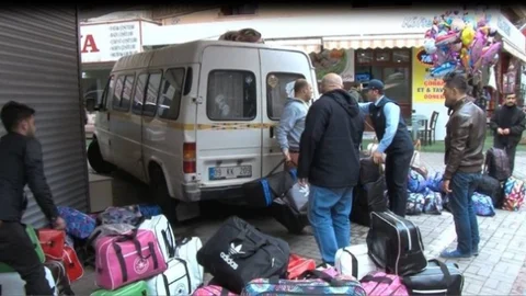 Efeler'de Zabıtadan İşportacılara Baskın