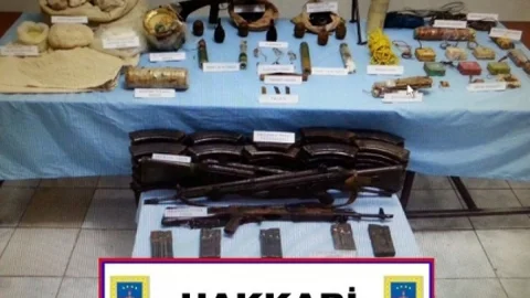 Hakkari'de Silah Ve Mühimmat Ele Geçirildi