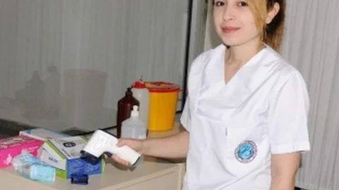Hemşire Adayları İlk Sağlık Hizmetlerini Medikoda Veriyor