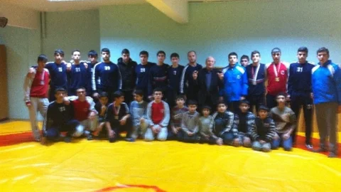 Yeşilyurt Spor Kulübü Güreşçileri Malatya Şampiyonu Oldu