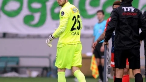 Okan Kocuk İlk Lig Maçına Çıktı