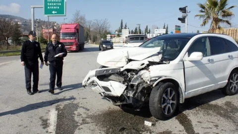 Tem Çıkışında Kaza 4 Yaralı