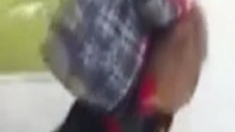 Kızlar Kavga Etti Erkekler Bahis Oynadı